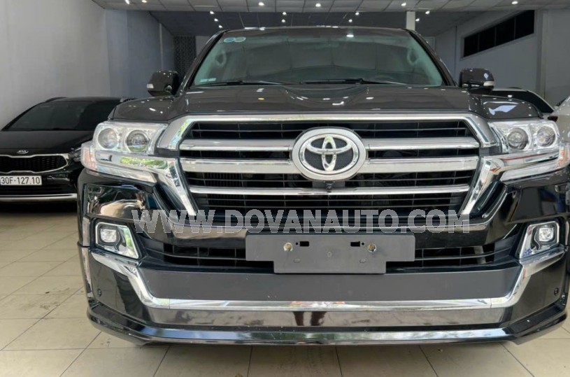 Toyota Land Cruiser VX 4.6 V8 2014