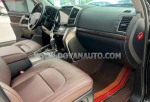 Xe Toyota Land Cruiser VX 4.6 V8 2014