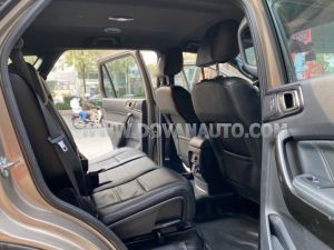 Xe Ford Everest Titanium 2.0L 4x2 AT 2019