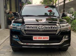 Xe Toyota Land Cruiser 4.6 V8 2020