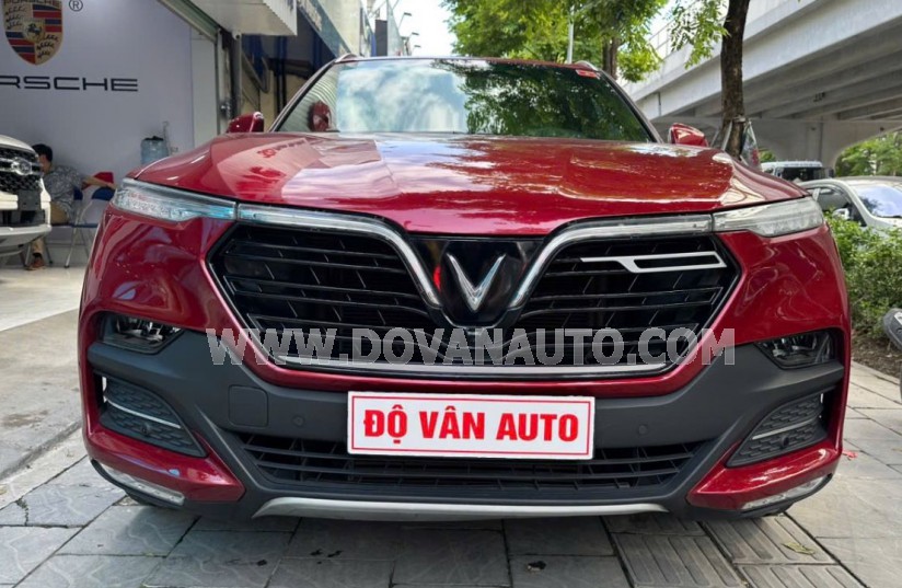 VinFast Lux SA 2.0 Premium 2.0 AT 2021